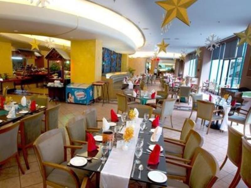 Royale Chulan Seremban Extérieur photo The restaurant
