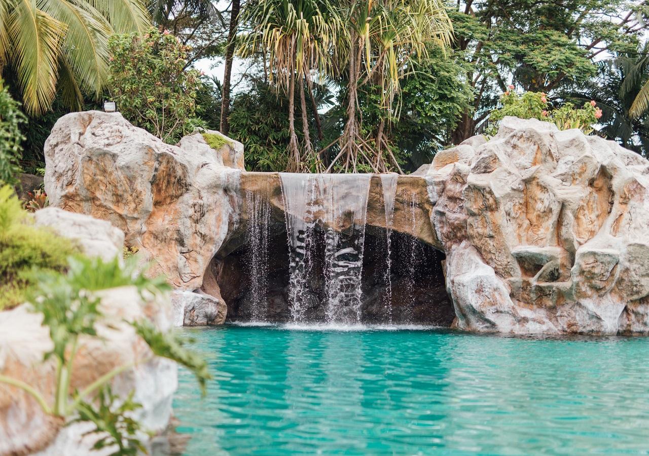 Royale Chulan Seremban Extérieur photo The swimming pool at the resort
