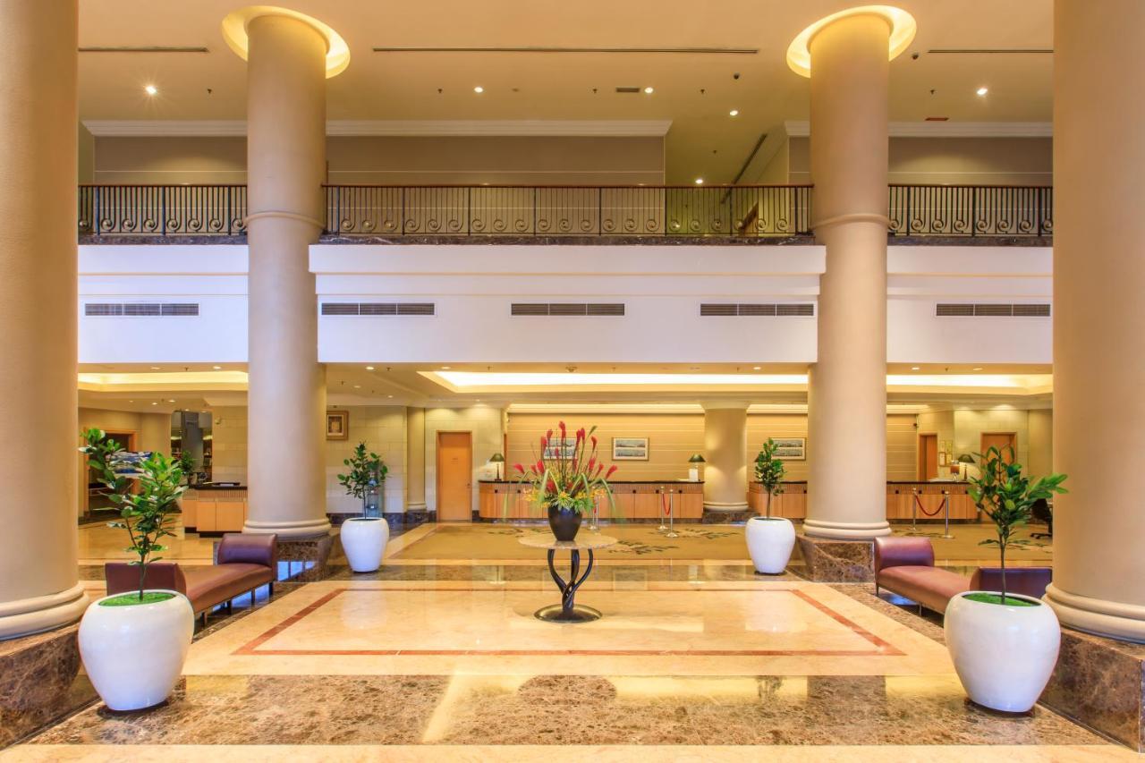 Royale Chulan Seremban Extérieur photo Lobby