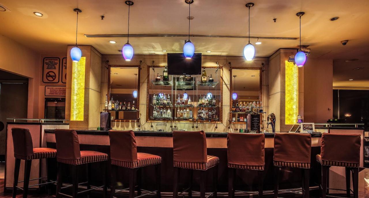 Royale Chulan Seremban Extérieur photo The bar at the 21 Club